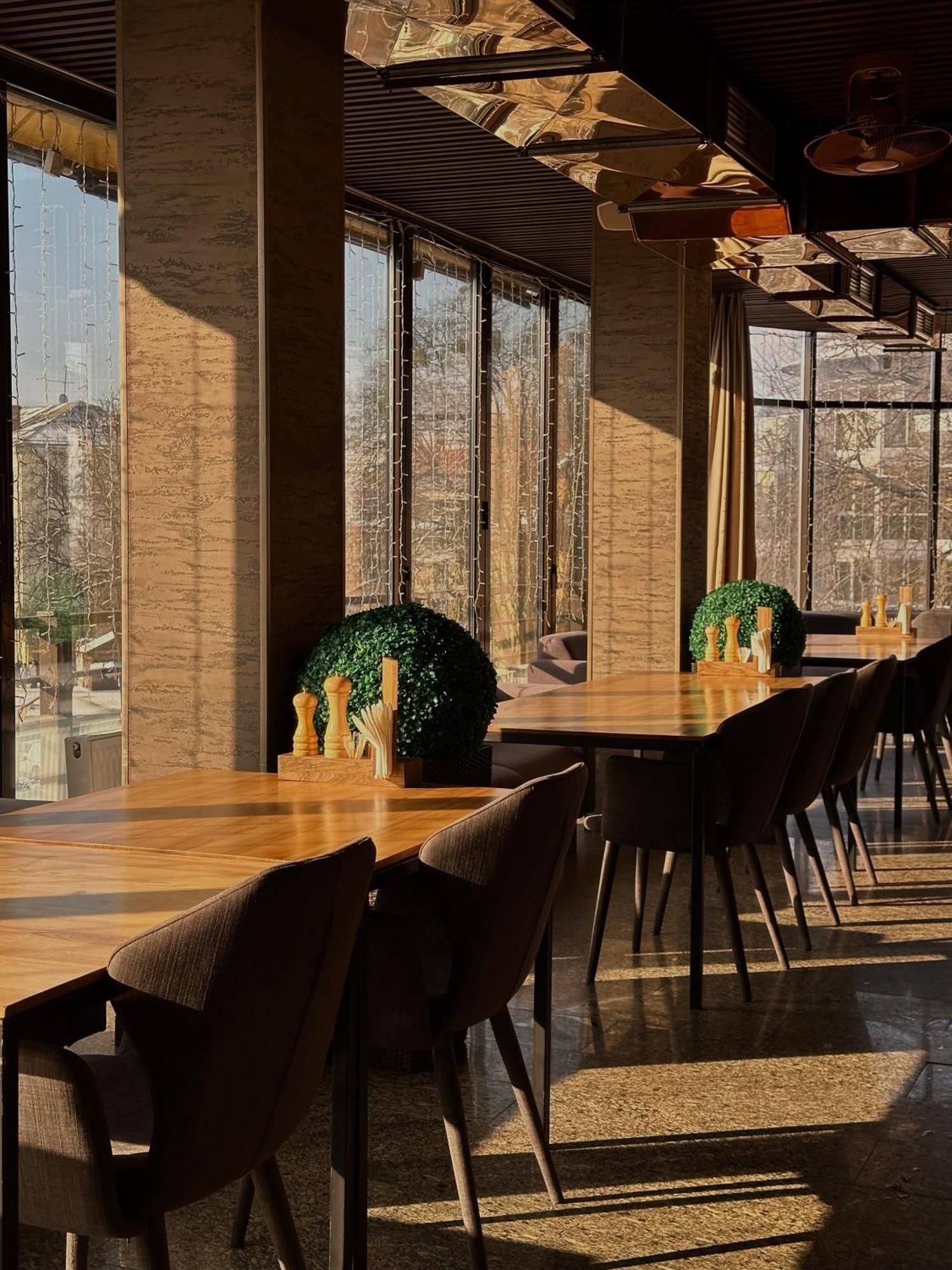 Hotel Atmosphere Πολτάβα Εξωτερικό φωτογραφία