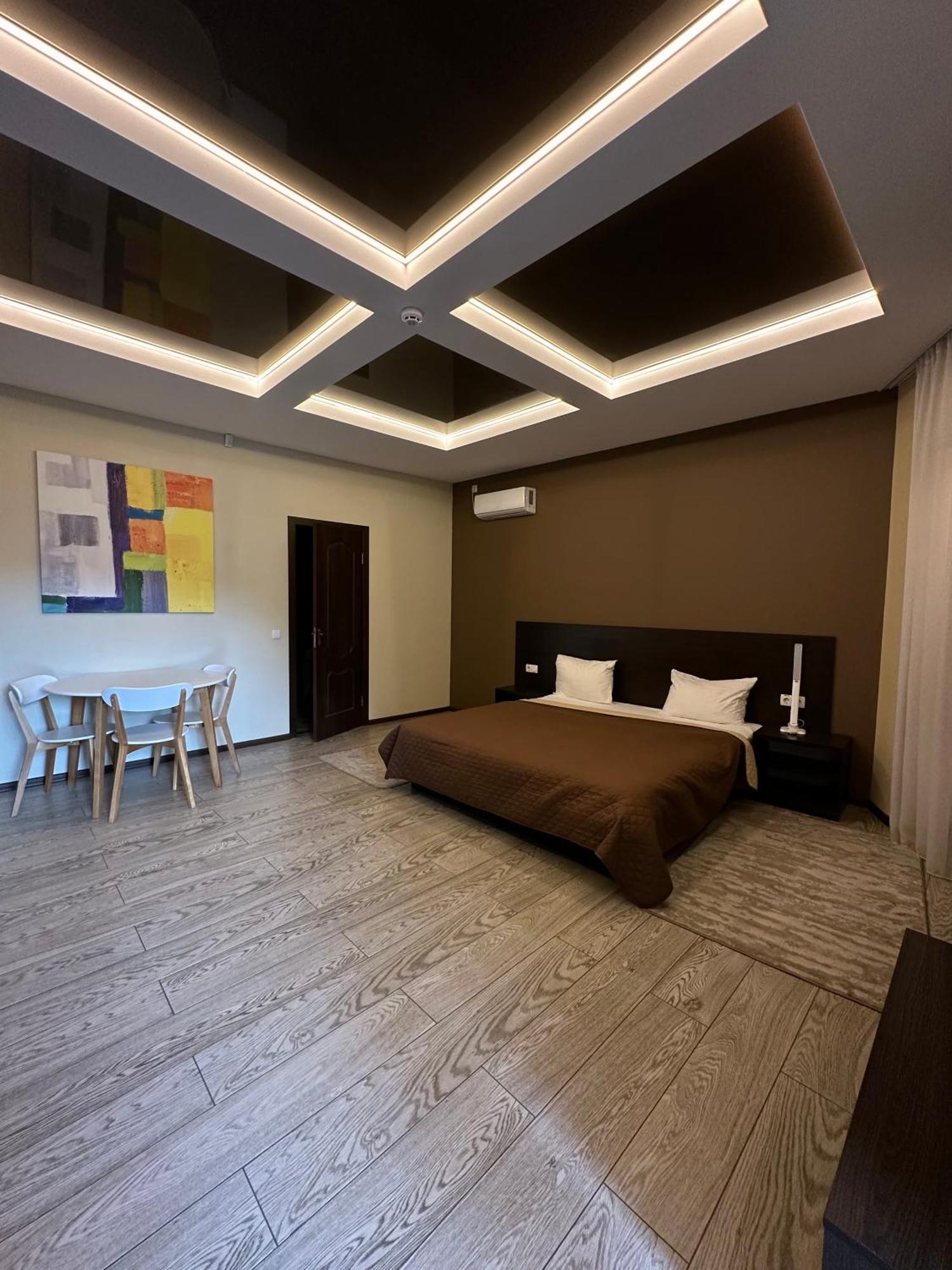 Hotel Atmosphere Πολτάβα Εξωτερικό φωτογραφία