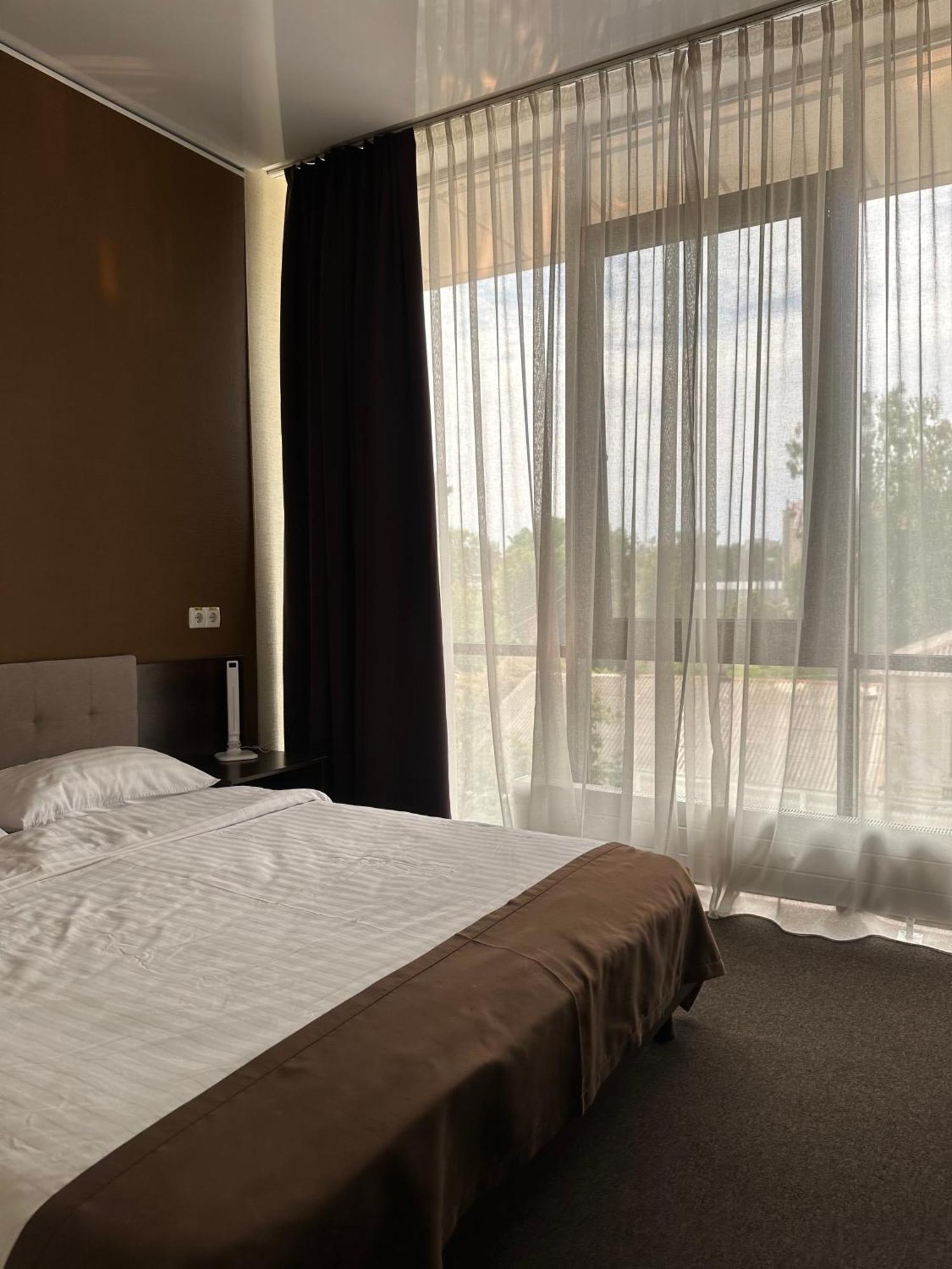 Hotel Atmosphere Πολτάβα Εξωτερικό φωτογραφία