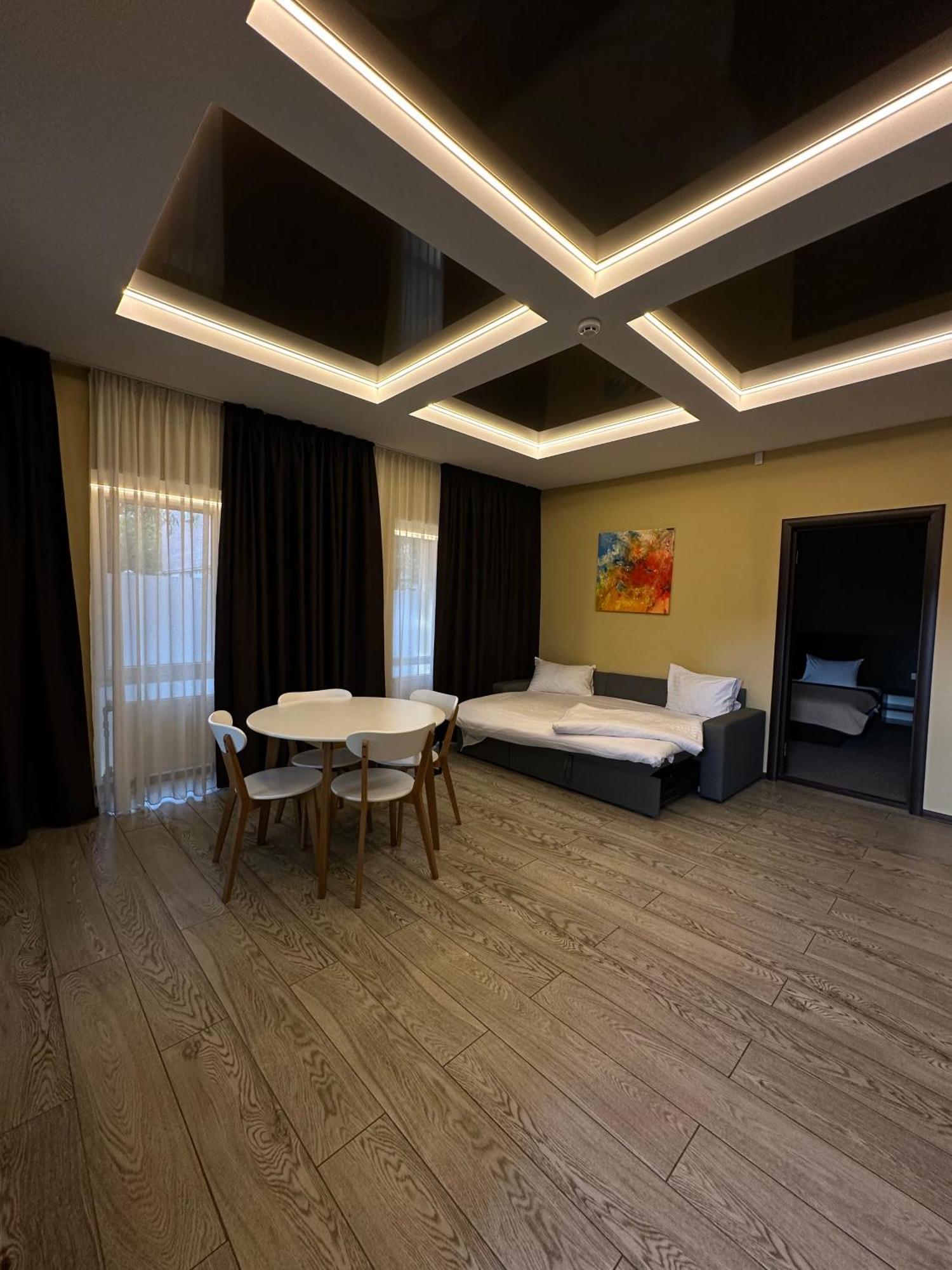 Hotel Atmosphere Πολτάβα Εξωτερικό φωτογραφία