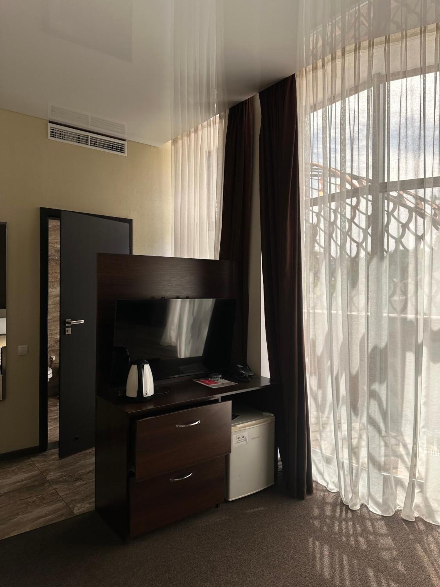 Hotel Atmosphere Πολτάβα Εξωτερικό φωτογραφία