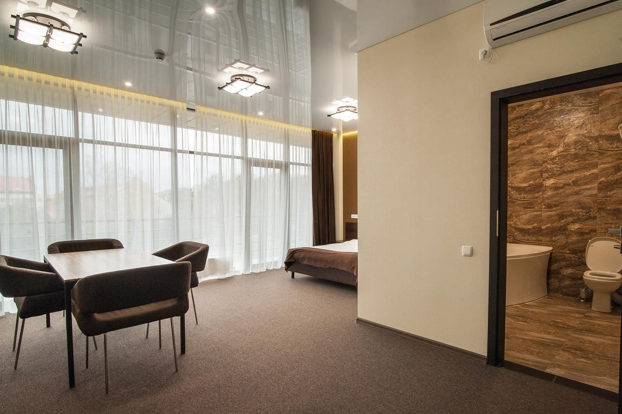 Hotel Atmosphere Πολτάβα Εξωτερικό φωτογραφία